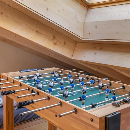Athosia לויקרבאד